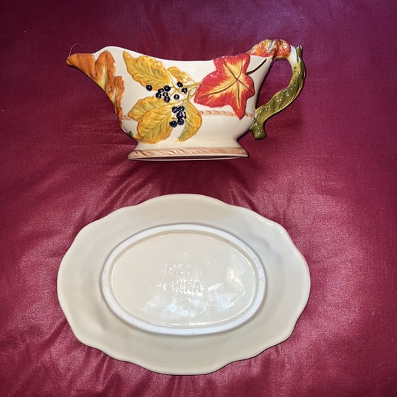 VINTAGE — BICO CHINA GRAVY BOAT - Picture 2 of 10